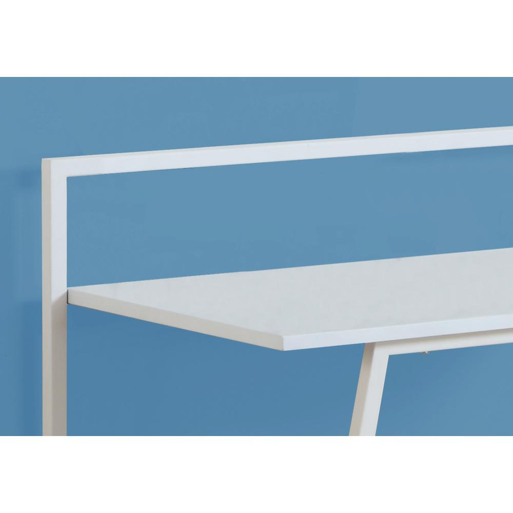 COMPUTER DESK - 30"L / JUVENILE WHITE / WHITE METAL