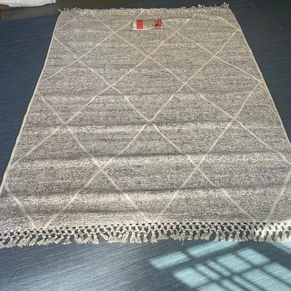 7x10 Feet Silver Gray Diamond Outdoor Area Rug